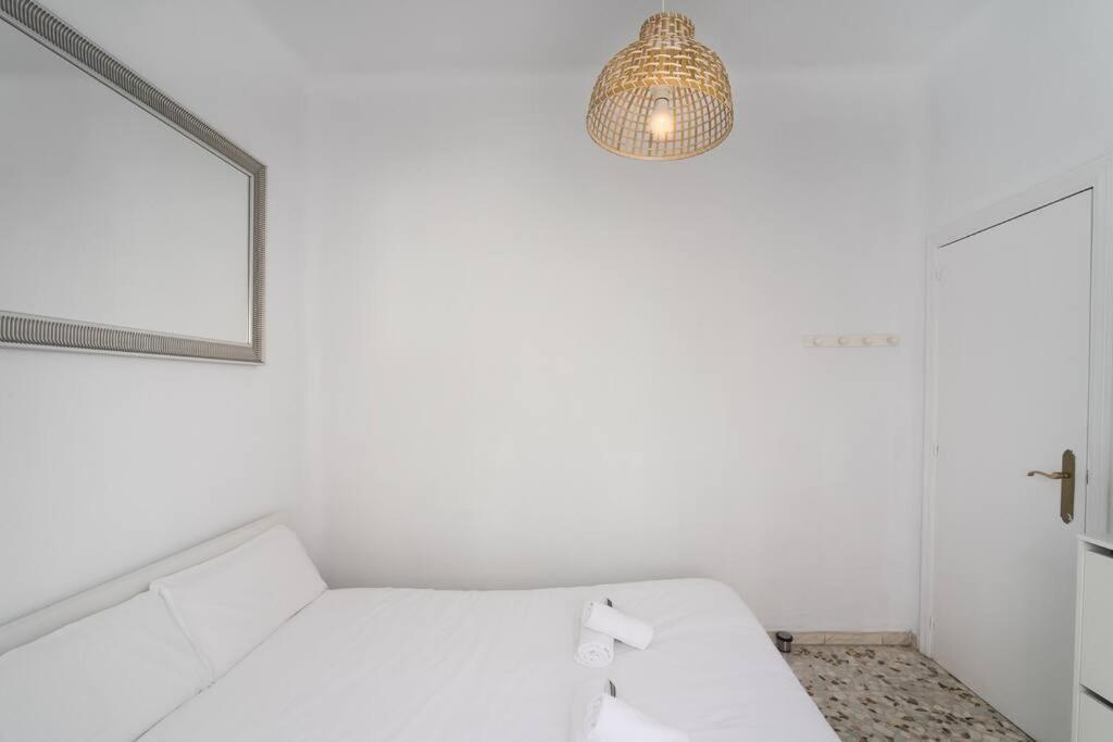 Atico Ispal Con Terraza En Centro Sevilla Exteriör bild
